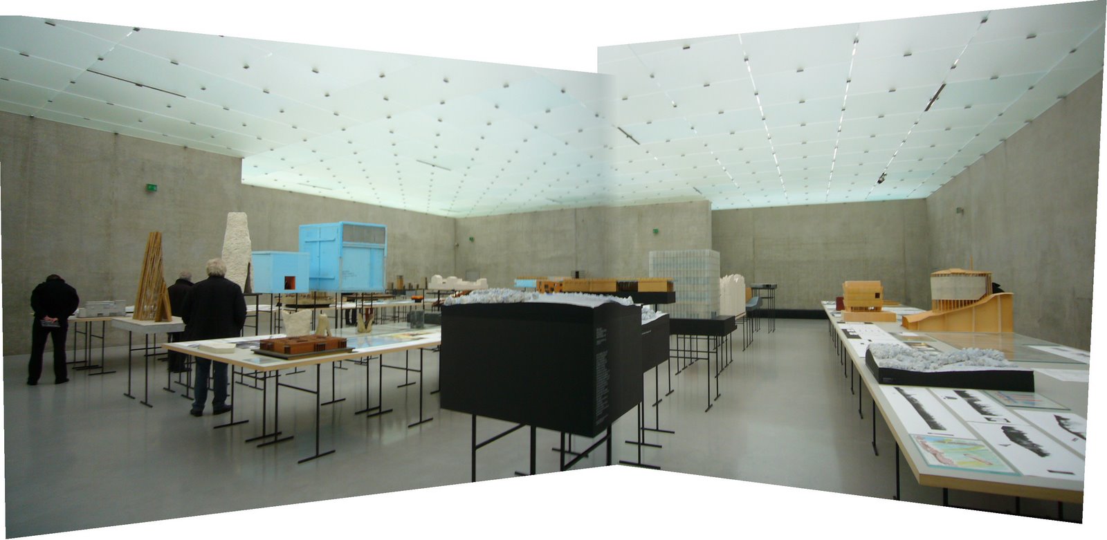 [16Kunsthaus+Bregenz_M+(47)pano2.JPG]