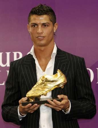 how many golden boots does cristiano have