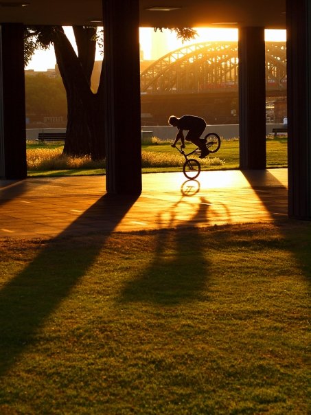 [7134_100848909932245_100000214097232_21796_2759319_n.jpg]