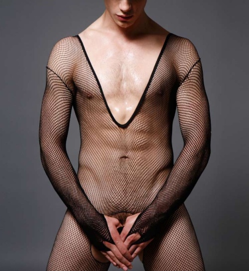 [captive-bell-soto-5.jpg]