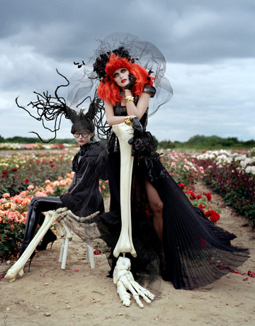 [tim-burton-fashion-1009-01-de.jpg]