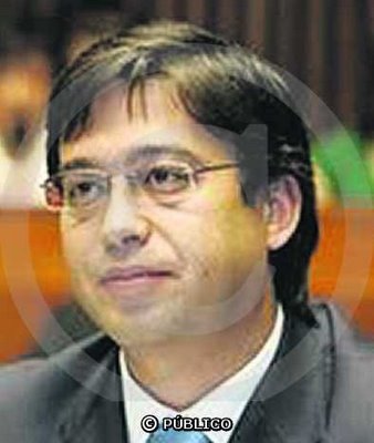 [VITOR+FREITAS+NO+PÚBLICO.jpg]