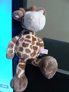 nici giraffe soft toy