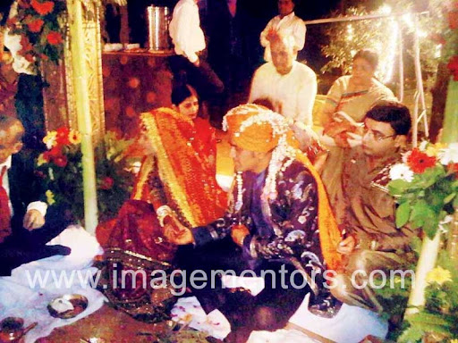 Dhoni Wedding Pics, Dhoni Sakshi Marriage Pictures