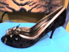 Zapato terciopelo negro tipo peep toe  pvp 42€