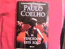 LIBRO DE PAULO COELHO EL VENCEDOR ESTÁ SOLO