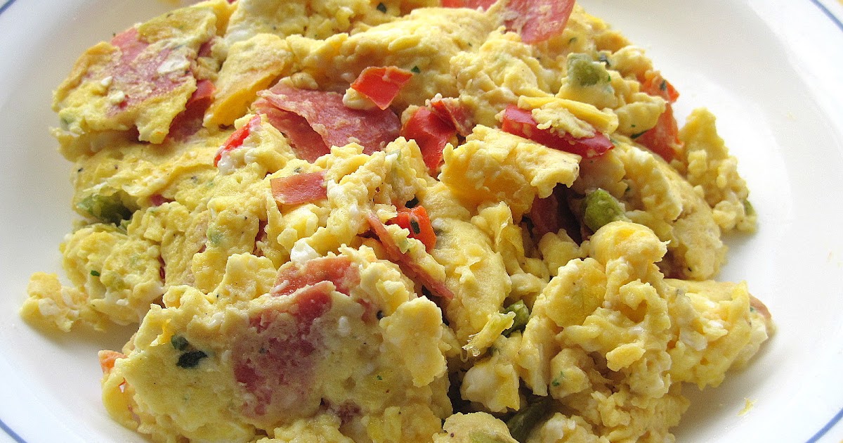 Cooking Stuff Scrambled Eggs with Salami and Peppers