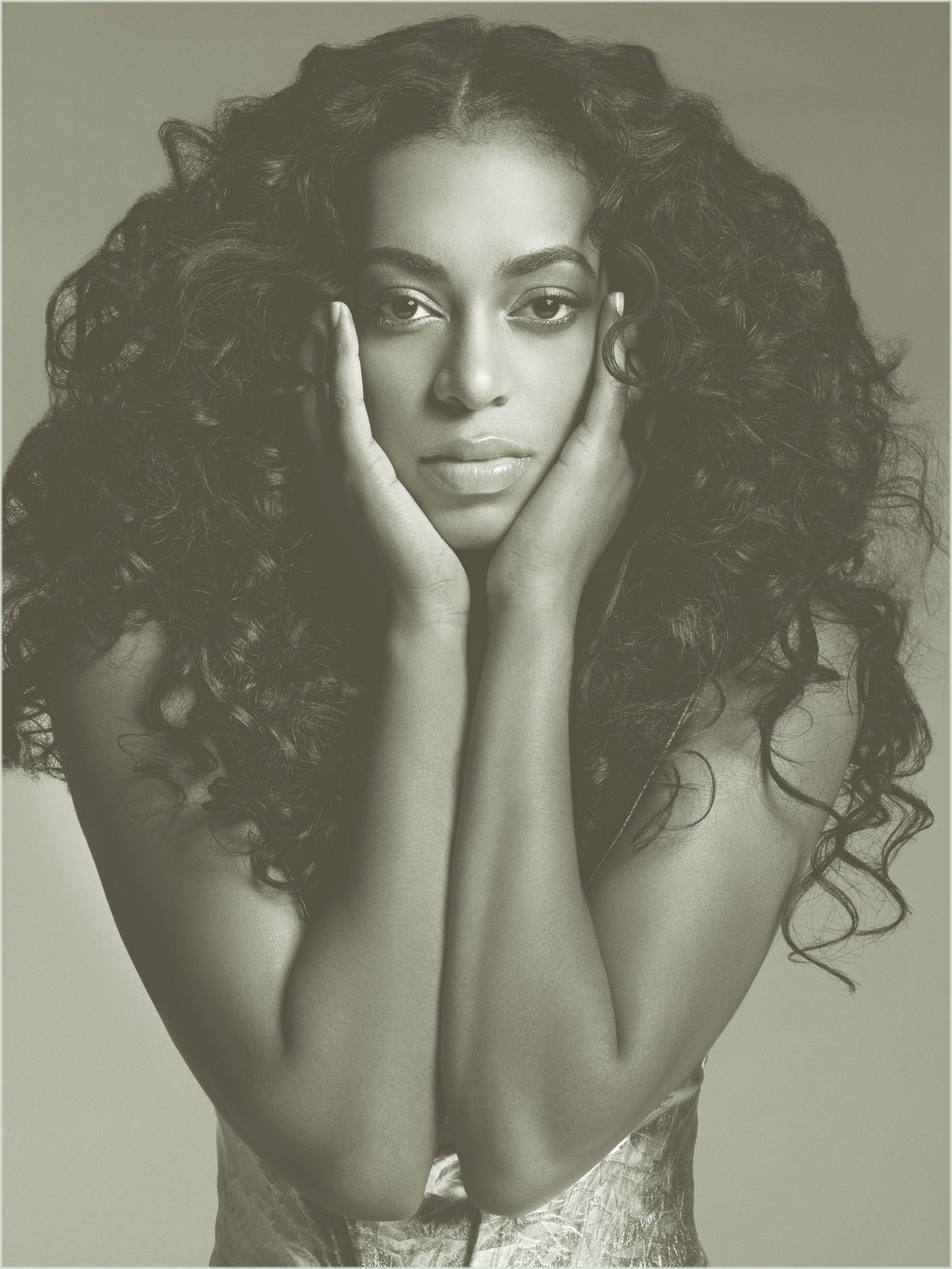[Solange_114_4C-1_Credit_LeslieKee.jpg]