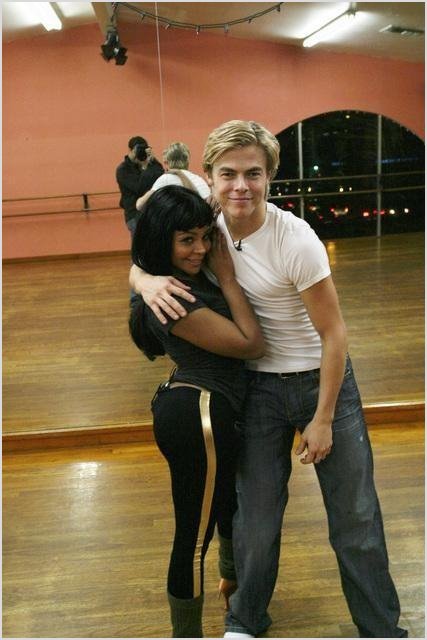 [lil+kim+dancing+2.bmp]