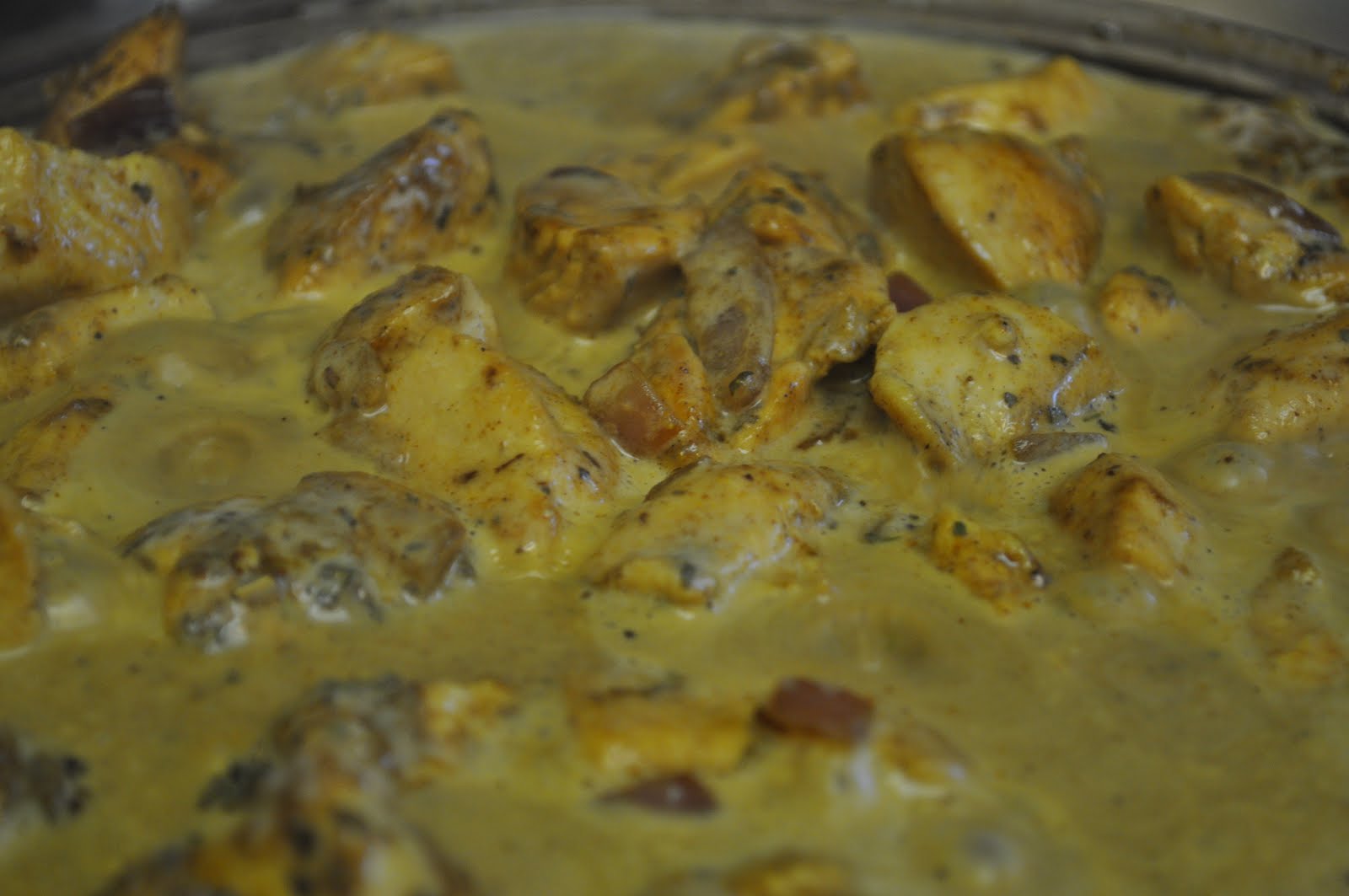 DialedIn Nutrition Easy Paleo Coconut Curry Chicken