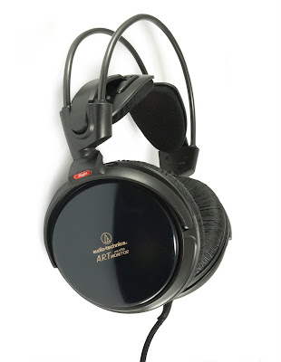 Audio+Technica+-+ATH-A700+headphones.jpg