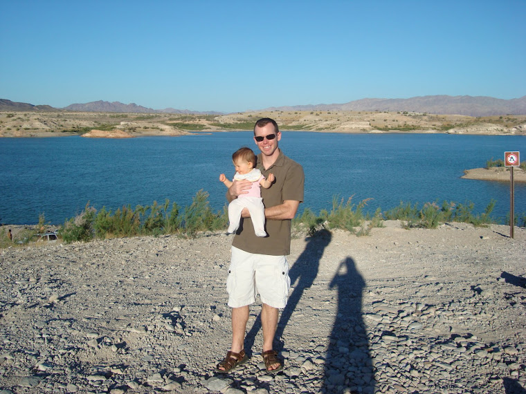 Mommy & Daddy took me to Lake Mead for the first time