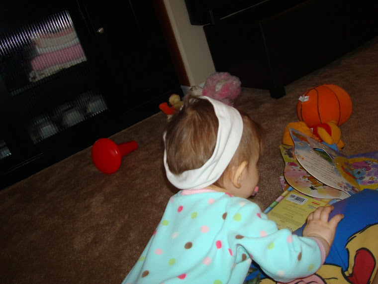I put Mommy's headband on all by myself!!