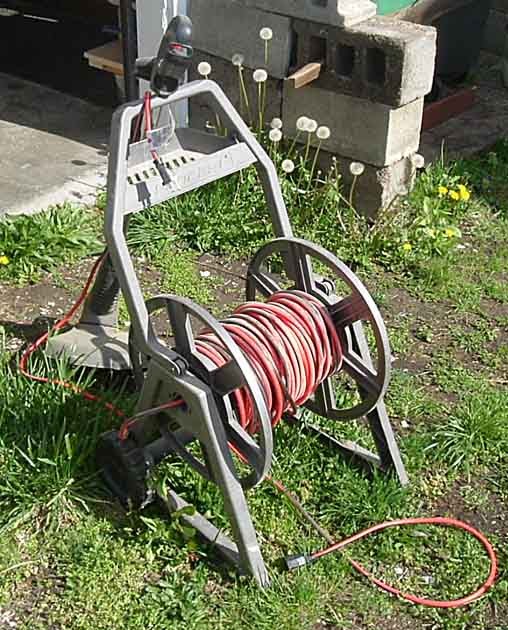 Duae Manus Extension Cord Reel