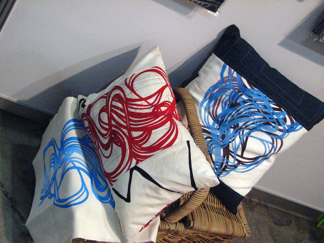 [cushions+-+smoke+++stitchjpg]