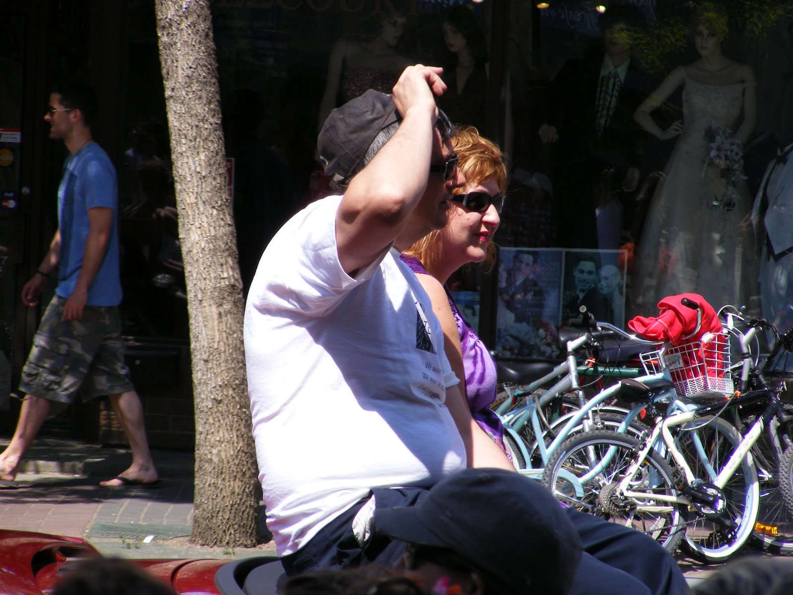 [MLA+Doug+Elniski+and+Heather+Klimchuk+Pride+Parade.JPG]