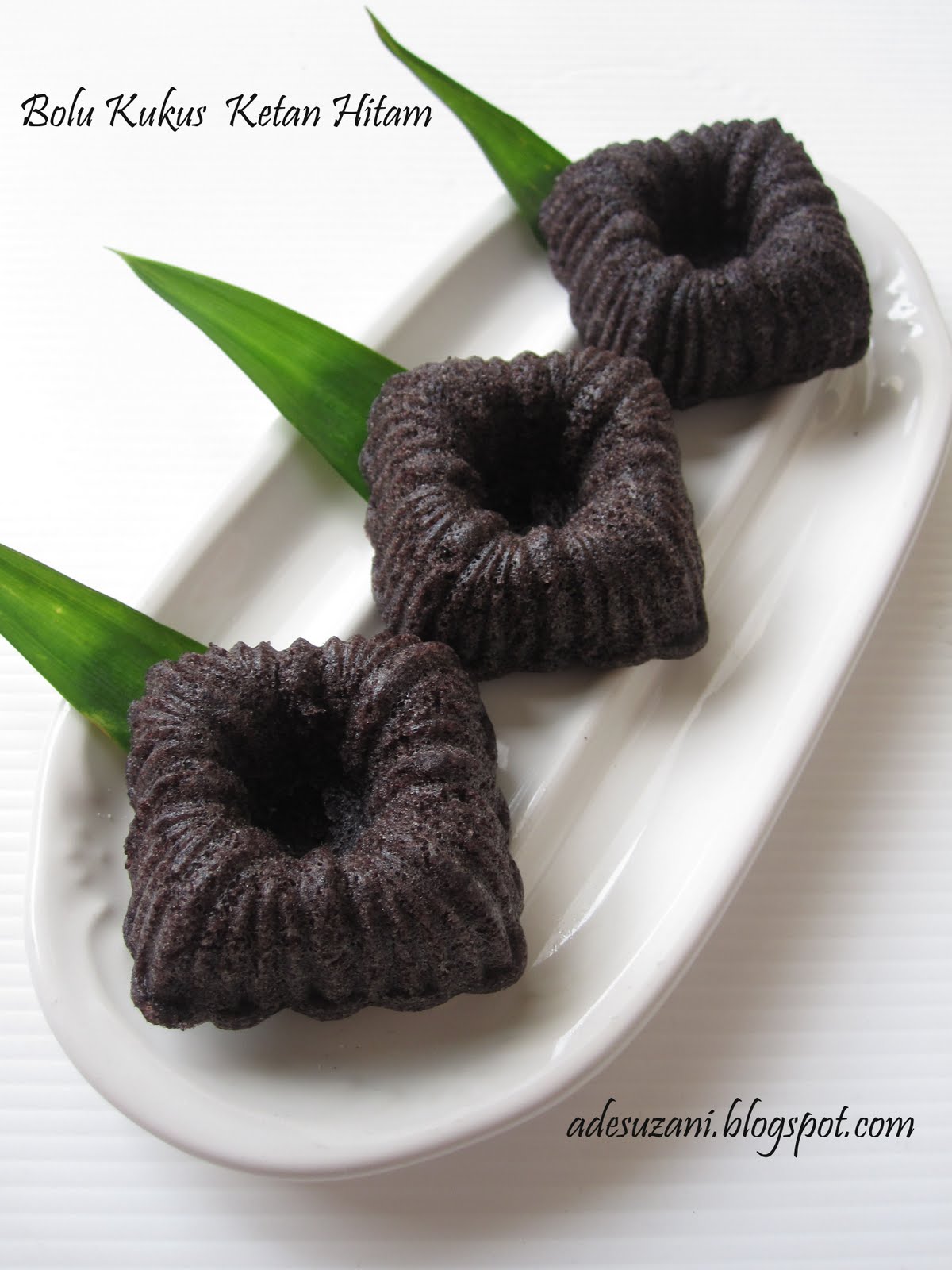 Suzani Kitchen: Bolu Kukus Ketan Hitam