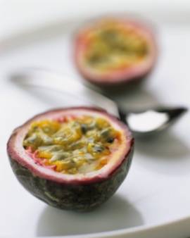 [ImageFoodTipsPassionFruit.jpg]