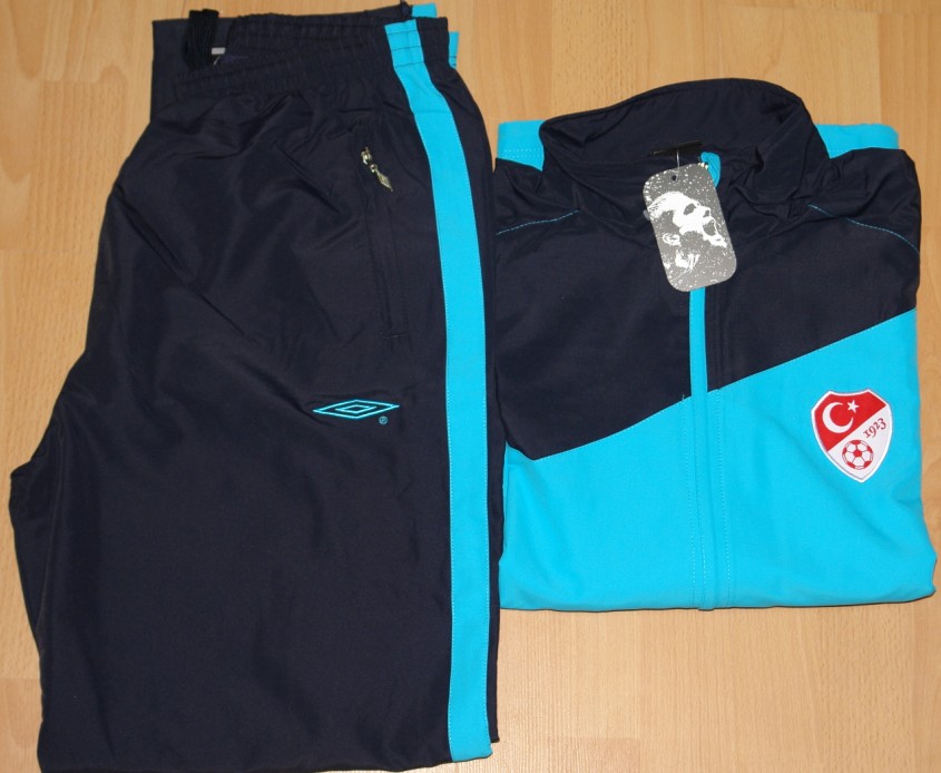 [Umbro+Eşofman+takım.jpg]