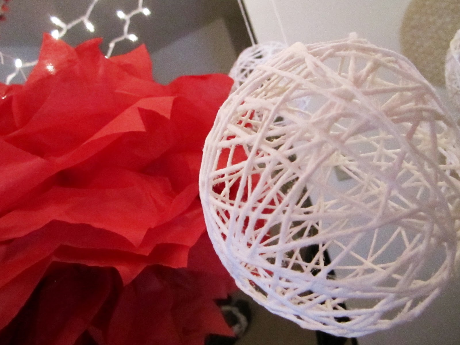 Just Laugh. DIY Fabulous Hollow Yarn Balls