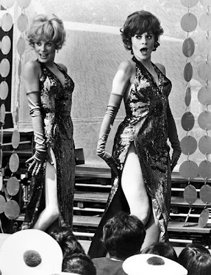 Françoise Dorléac and sister Catherine Deneuve