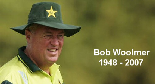 [bobwoolmer-tribute-CWC2007.jpg]