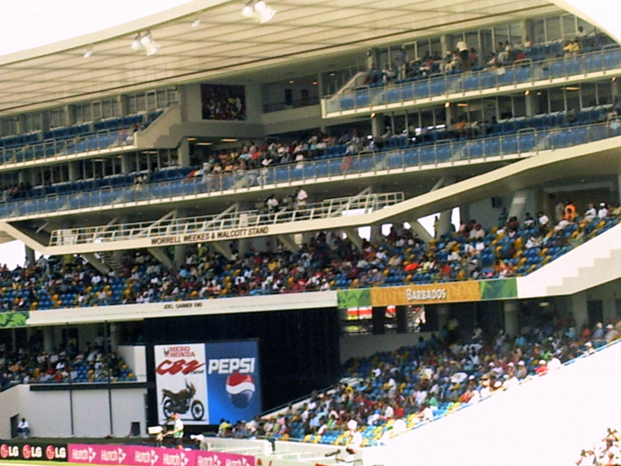 [North-Stand-015.JPG]