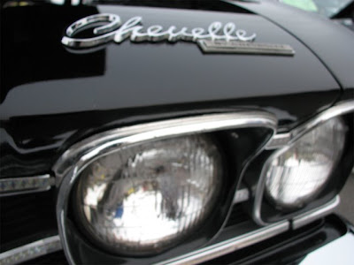 IMAGE: http://3.bp.blogspot.com/_OTkHLONyoXg/SNZ_gJ0GuiI/AAAAAAAAAB0/1i1x-bx7NaM/s400/Chevelle_Front_End_Detail_50.jpg
