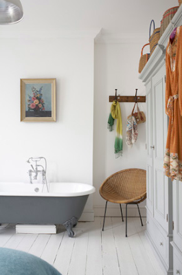 A little bit of everything...: Baños con armarios