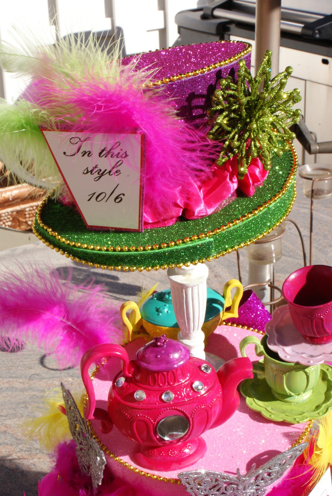 Paper Chick Alice in Wonderland Birthday Party Centerpiece
