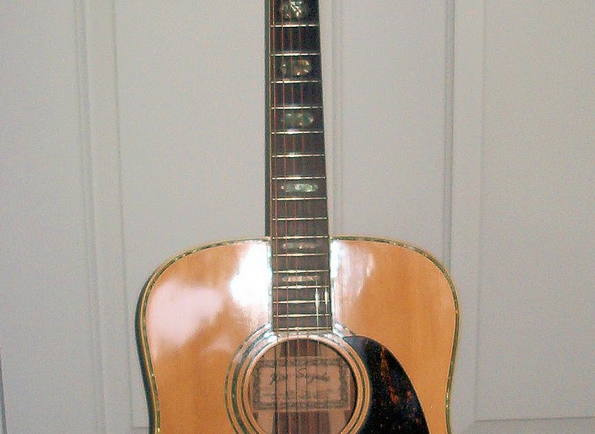 Kiso Suzuki Acoustic Guitars MW50 front (Halifax headstocks)