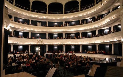 BLOG TEATRO Y CULTURA LA PLATA ARGENTINA La fiesta en el Teatro