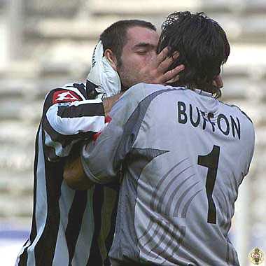 [beijo+1.bmp]