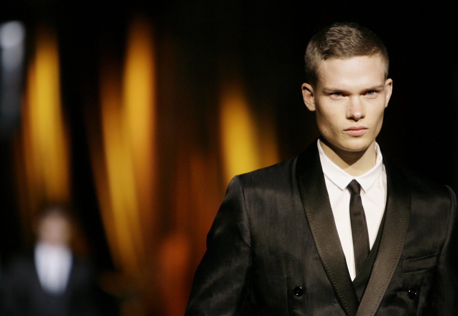 [Dolce+&+Gabbana+FW08+73.jpg]