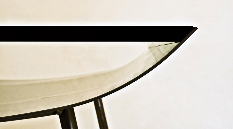 [Stainless+Steel+and+Glass+Table+by+MDAA+03.jpg]