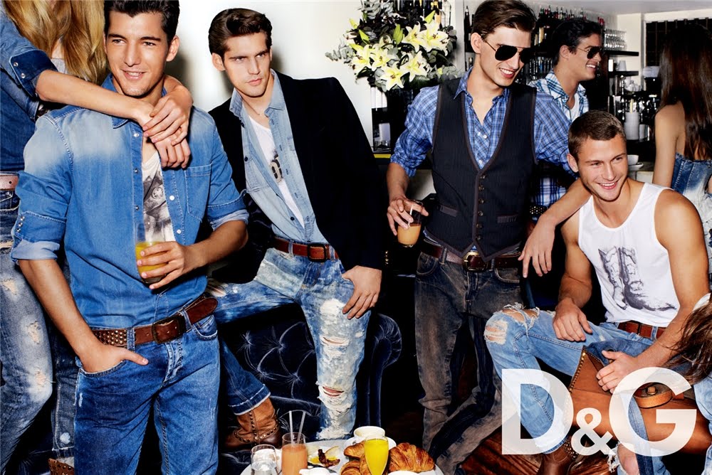 [D&G+SS+2010+Campaign+by+Mario+Testino+03.jpg]