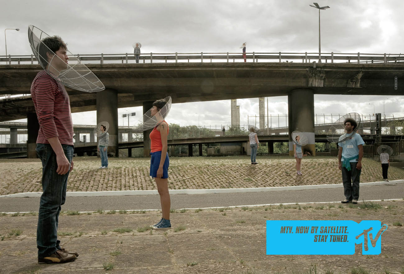 [MTV+now+by+satellite+01.JPG]
