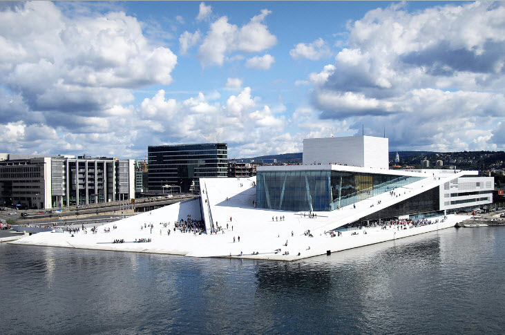 [Operahouse+in+Oslo+by+Snohetta+05.jpg]