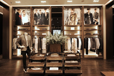 Burberry Flagship Store London – The One Centre