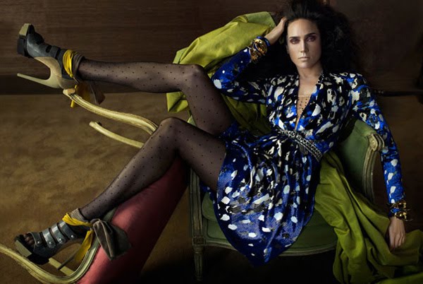 [04+Balenciaga+Fall+Winter+by+Steven+Meisel.jpg]