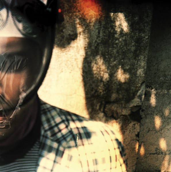 [Sporting+Mode+by+Charudutt+Chitrak+10.jpg]