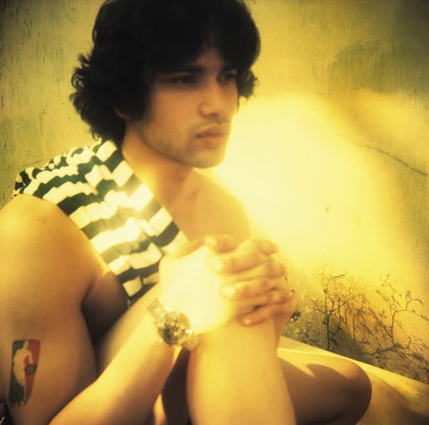 [Sporting+Mode+by+Charudutt+Chitrak+12.jpg]