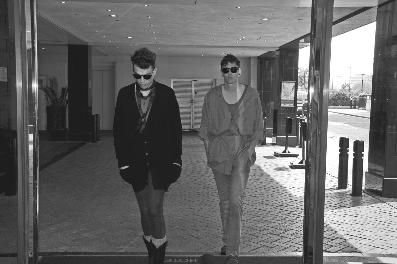 [Life+of+a+Playboy+by+Ian+Cole+06.jpg]