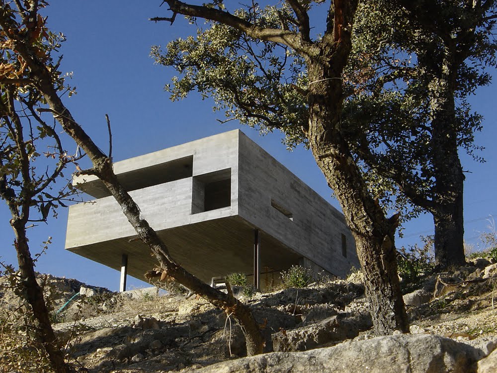 Pitch House by Iñaqui Carnicero