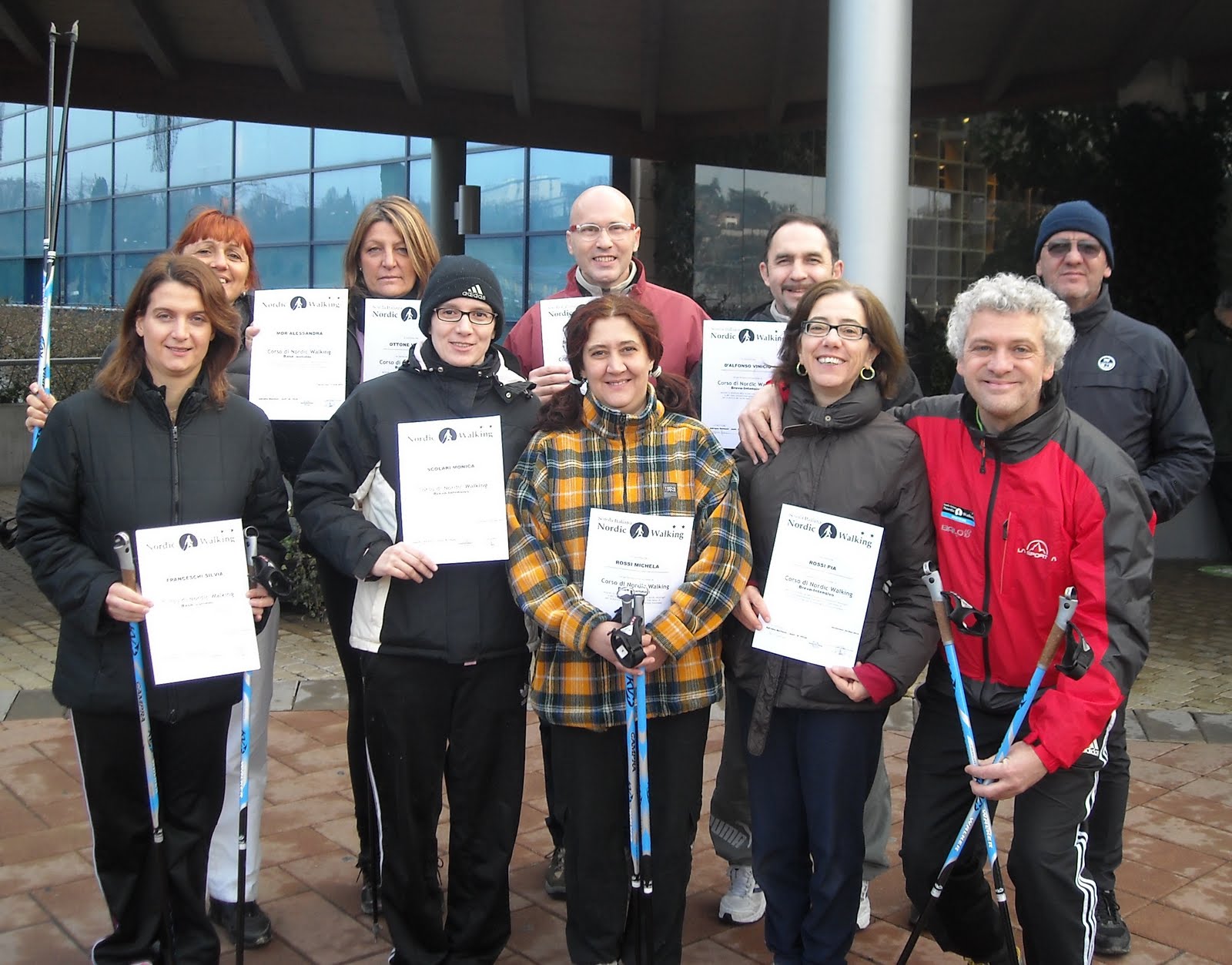 [Gruppo+Diplomi+Gennaio+2010.JPG]