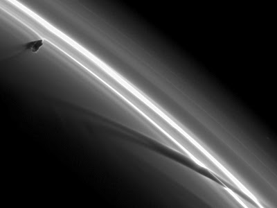 Rings Of Saturn. Saturn Ring Streamers