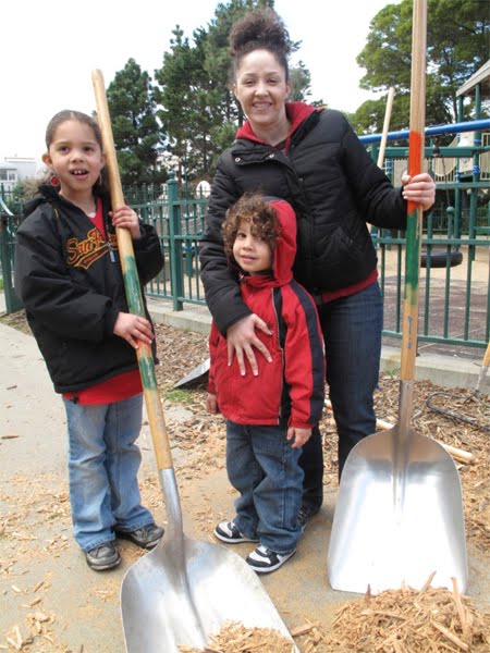 [TulsiI_Pi_&_Family_IMG_2910.jpg]