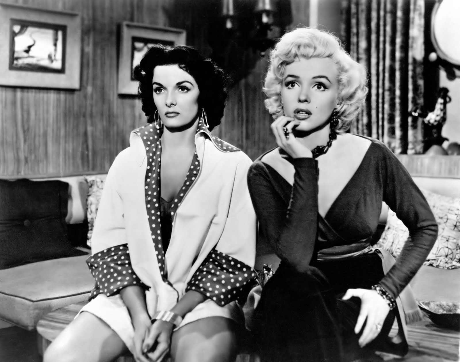 http://3.bp.blogspot.com/_OneCamHf4yM/TES292Yhu3I/AAAAAAAAARg/saYImyh-WiE/s1600/Annex+-+Monroe,+Marilyn+(Gentlemen+Prefer+Blondes)_06.jpg