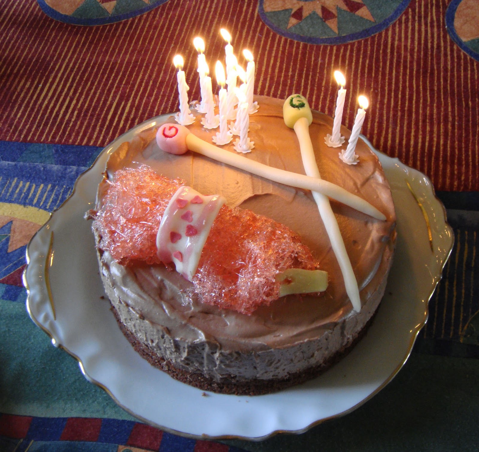 Signe de joyeux anniversaire pour gâteau