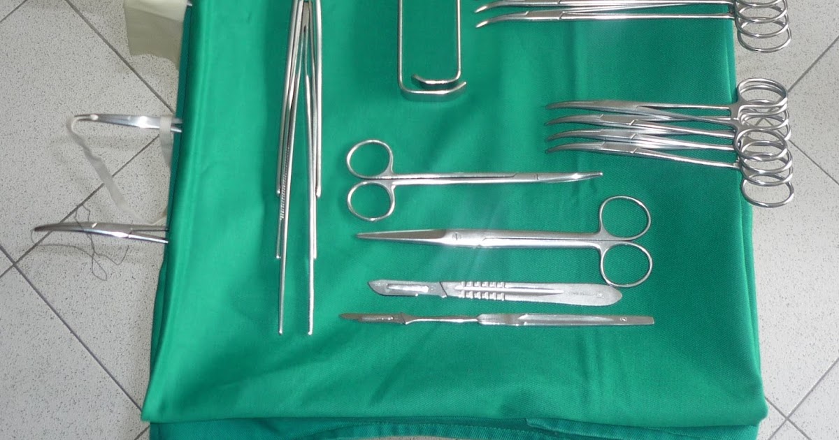 Instrumentistas quirúrgicos Cruz Roja2013 Mesa de Mayo y Mesa riñonera